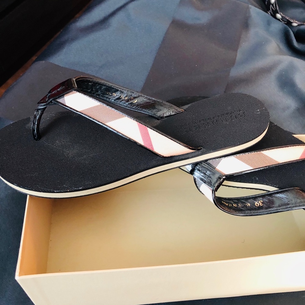 Burberry shoes sandals